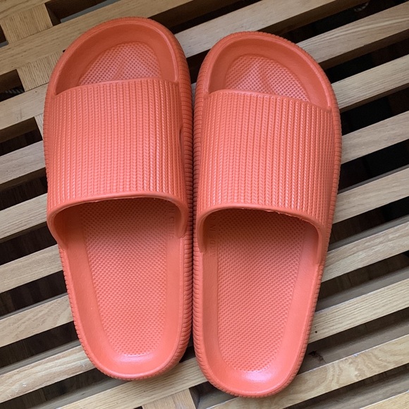 Cloud Slides - Picture 2 of 4